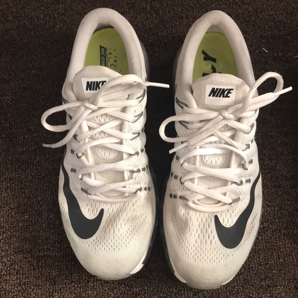 Air Max 2016 size 9 Women’s